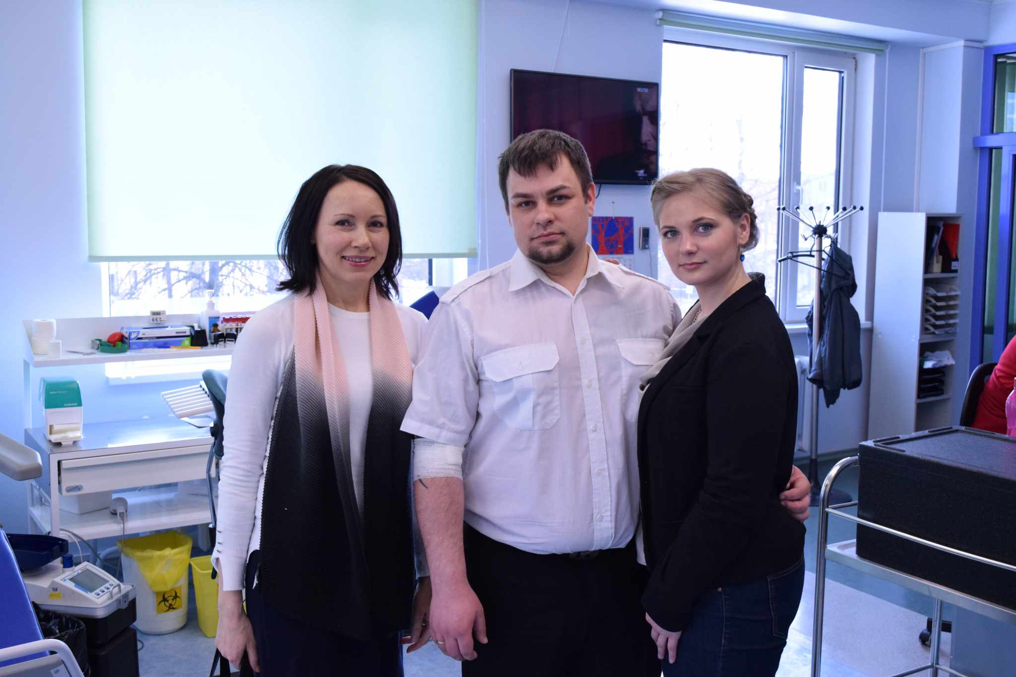 Merilyn and Allar with Allar’s mother Ljubov Holte celebrating their fifth wedding anniversary at the Blood Centre